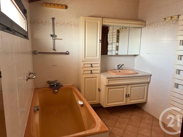 Appartement F4 à vendre - 4 pièces - 116.31 m2 - ST JEAN DE MONTS - 85 - PAYS-DE-LOIRE - Century 21 La Côte Montoise