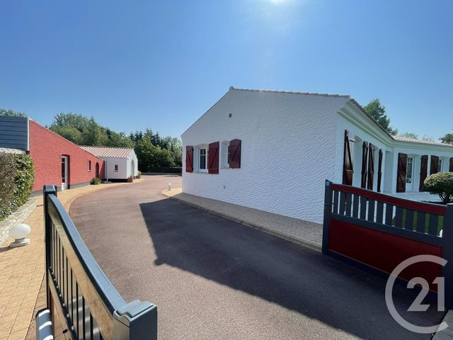 maison à vendre - 6 pièces - 165.0 m2 - LE PERRIER - 85 - PAYS-DE-LOIRE - Century 21 La Côte Montoise