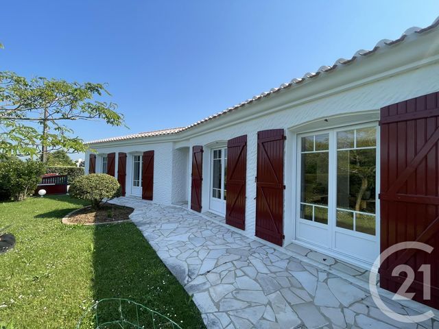 maison à vendre - 6 pièces - 165.0 m2 - LE PERRIER - 85 - PAYS-DE-LOIRE - Century 21 La Côte Montoise