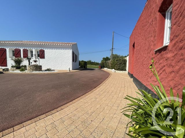 maison à vendre - 6 pièces - 165.0 m2 - LE PERRIER - 85 - PAYS-DE-LOIRE - Century 21 La Côte Montoise