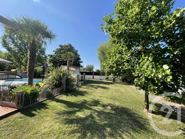 maison à vendre - 6 pièces - 165.0 m2 - LE PERRIER - 85 - PAYS-DE-LOIRE - Century 21 La Côte Montoise