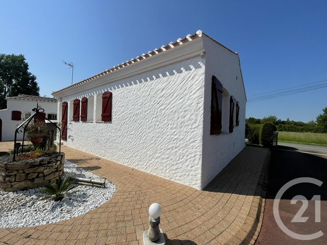 maison à vendre - 6 pièces - 165.0 m2 - LE PERRIER - 85 - PAYS-DE-LOIRE - Century 21 La Côte Montoise