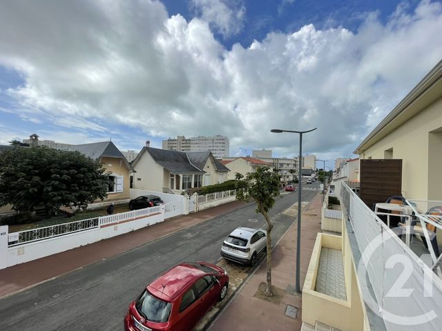 Afficher la photo en grand Appartement T3 à vendre - 3 pièces - 53.89 m2 - ST JEAN DE MONTS - 85 - PAYS-DE-LOIRE - Century 21 La Côte Montoise