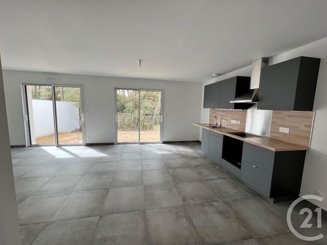 maison à louer - 4 pièces - 89.42 m2 - ST JEAN DE MONTS - 85 - PAYS-DE-LOIRE - Century 21 La Côte Montoise