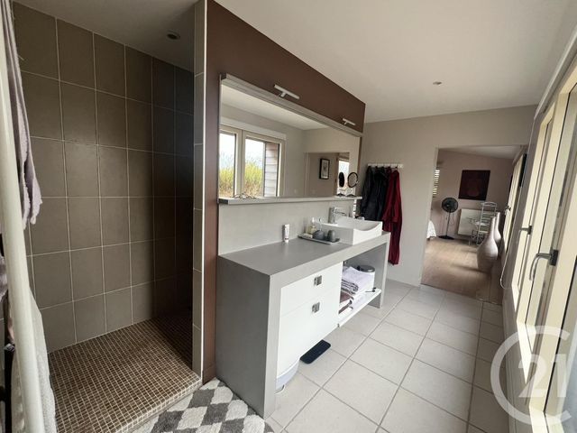 maison à vendre - 4 pièces - 211.1 m2 - LE PERRIER - 85 - PAYS-DE-LOIRE - Century 21 La Côte Montoise