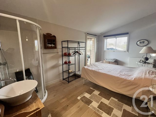 maison à vendre - 4 pièces - 211.1 m2 - LE PERRIER - 85 - PAYS-DE-LOIRE - Century 21 La Côte Montoise