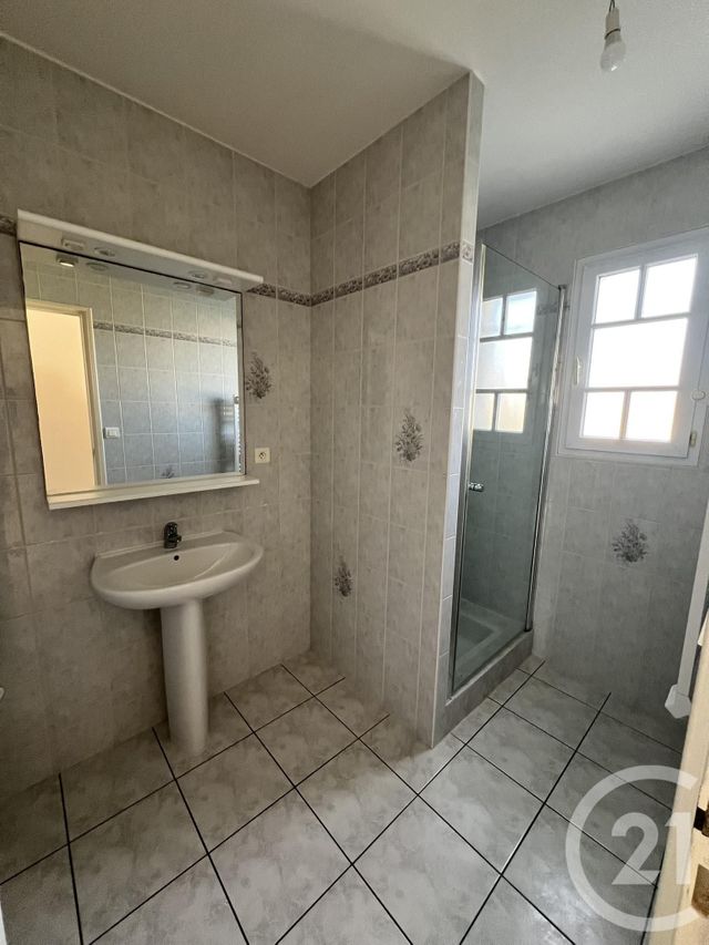 maison à louer - 3 pièces - 64.57 m2 - ST JEAN DE MONTS - 85 - PAYS-DE-LOIRE - Century 21 La Côte Montoise