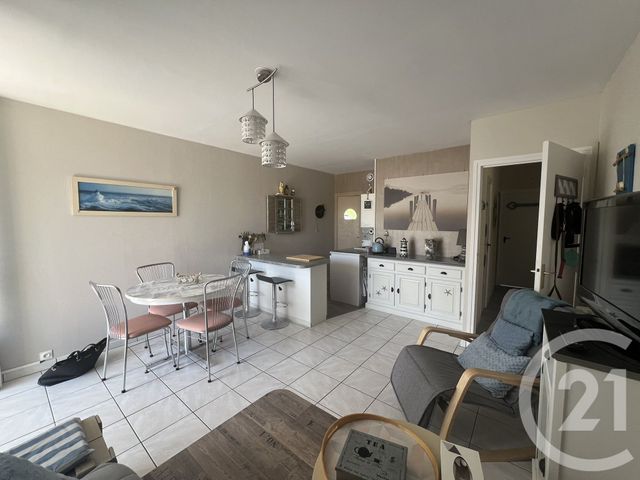 Appartement F2 à vendre - 2 pièces - 41.81 m2 - ST HILAIRE DE RIEZ - 85 - PAYS-DE-LOIRE - Century 21 La Côte Montoise