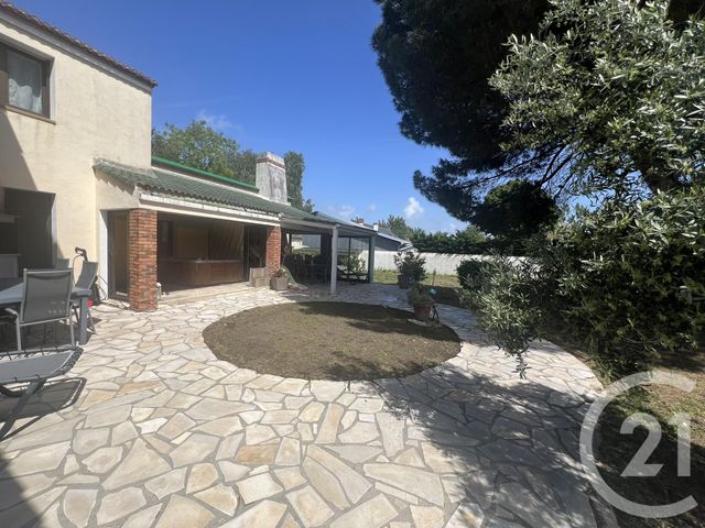 maison à vendre - 5 pièces - 226.31 m2 - ST JEAN DE MONTS - 85 - PAYS-DE-LOIRE - Century 21 La Côte Montoise