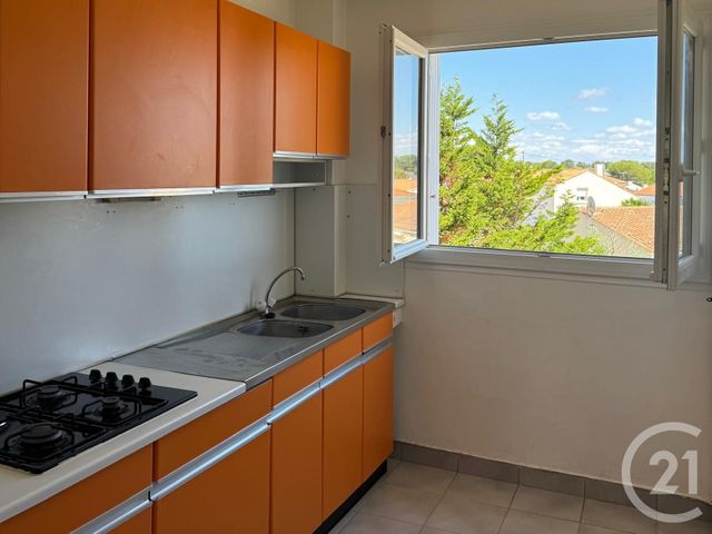 Appartement T3 à vendre - 3 pièces - 69.72 m2 - ST JEAN DE MONTS - 85 - PAYS-DE-LOIRE - Century 21 La Côte Montoise