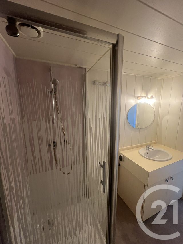 Appartement F3 à louer - 3 pièces - 47.92 m2 - ST HILAIRE DE RIEZ - 85 - PAYS-DE-LOIRE - Century 21 La Côte Montoise